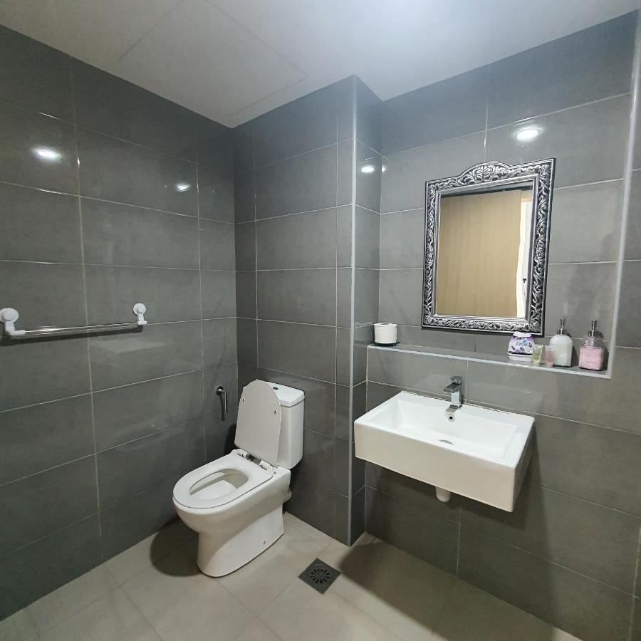 Kuantan Imperium Seaview Cityview By Avenzee Exterior photo